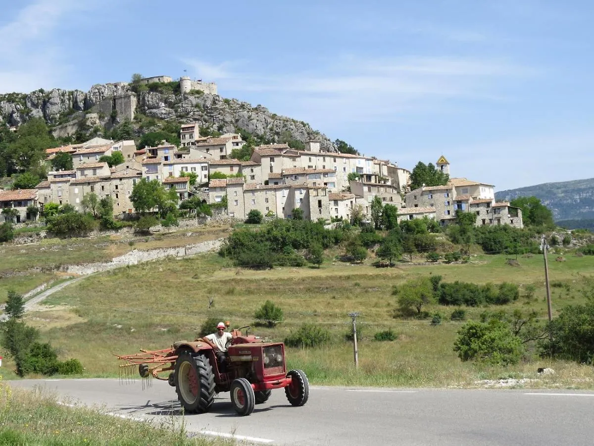 Les Vignes De La Tour Saint-Blaise Bed & Breakfast Trigance